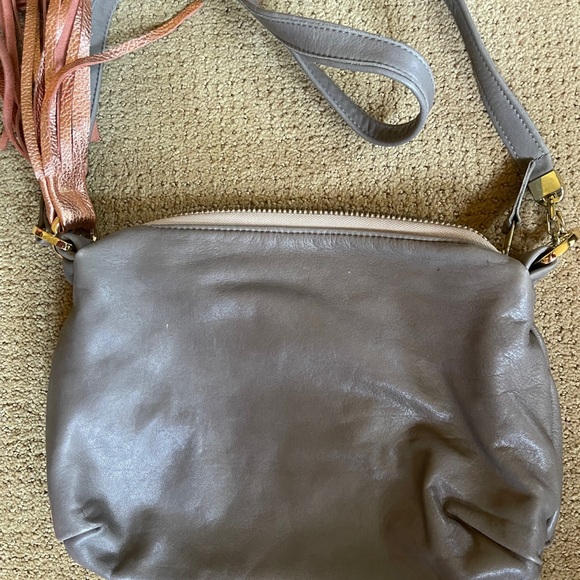 Leather medium size gray purse with copper sash. - Picture 2 of 3